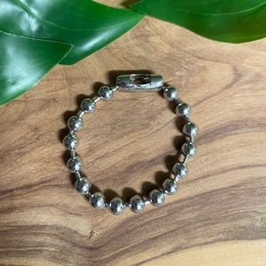 Stainless steel unisex bracelet